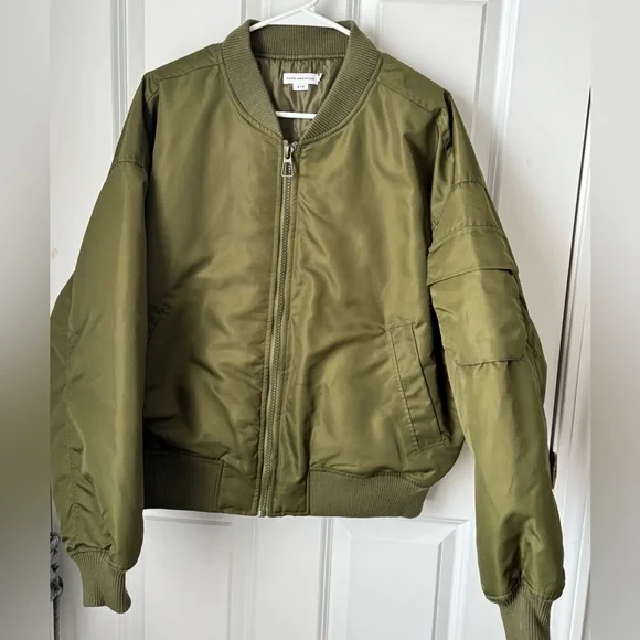 Good American Juniper Green Oversized
Bomber Jacket 3|4 - Picture 6 of 13